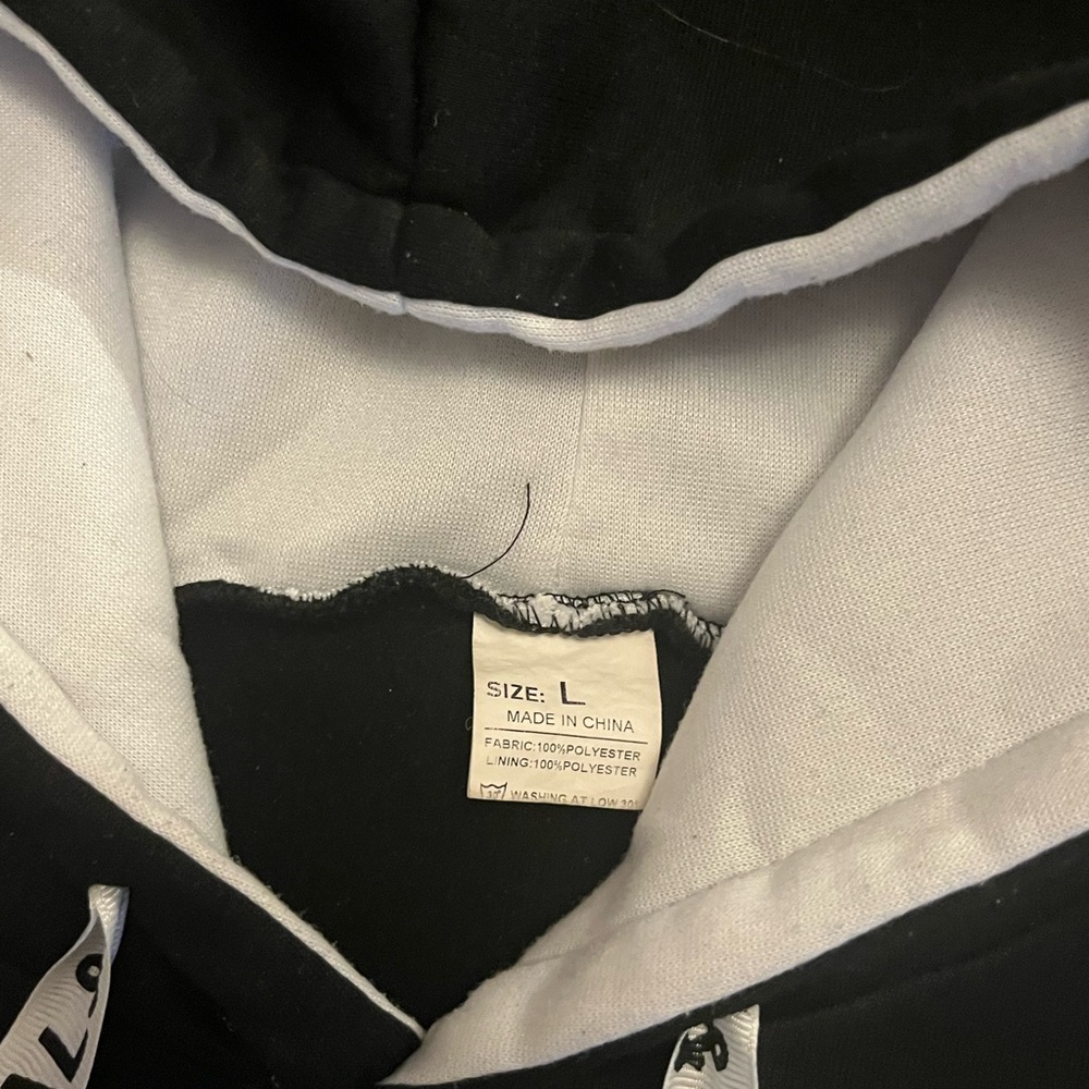 SHEIN Black and White Sweatshirt & Sweatpants Paris Design Outfit - Picture 4 of 4